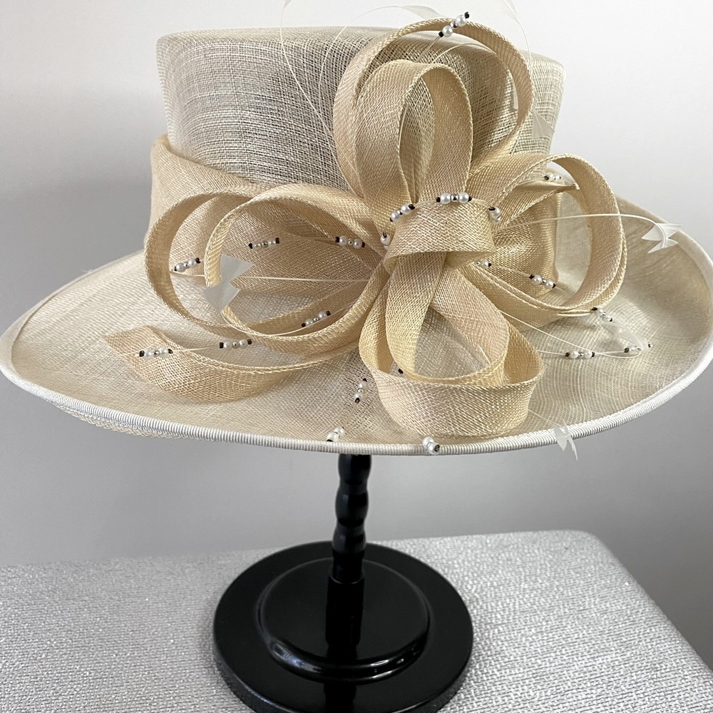 Cream Church/Special Occasion Spring/Summer Hat!